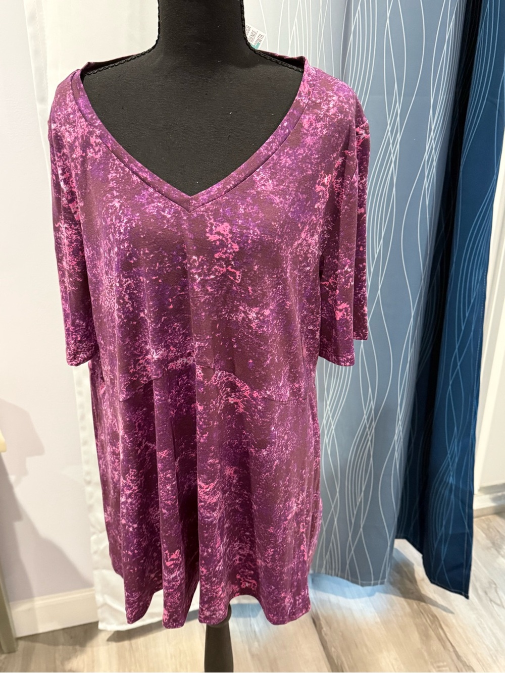 LuLaRoe Jana Purple Marble V-Neck Tunic